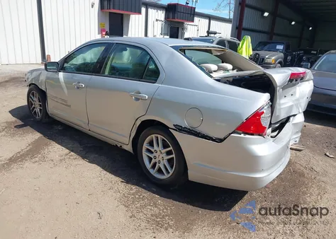 2010 Ford Fusion S из США, поврежденный, VIN 3FAHP0GA6AR400326